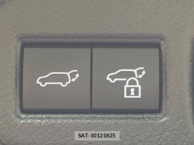 Toyota HARRIER 2023-02 8366100-6