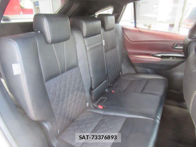 Toyota HARRIER 2017-12 8366114-9