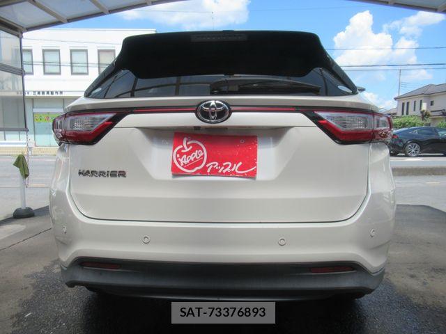 Toyota HARRIER 2017-12 8366114-13