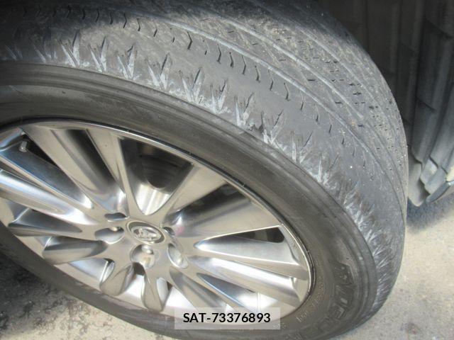 Toyota HARRIER 2017-12 8366114-26
