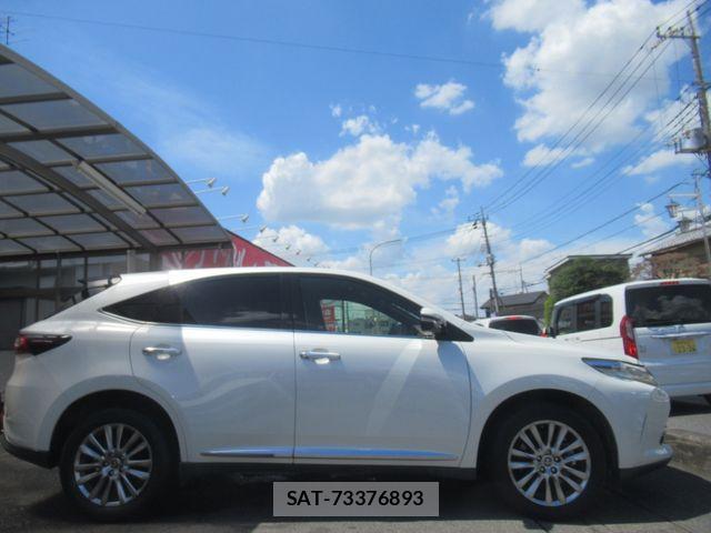 Toyota HARRIER 2017-12 8366114-3