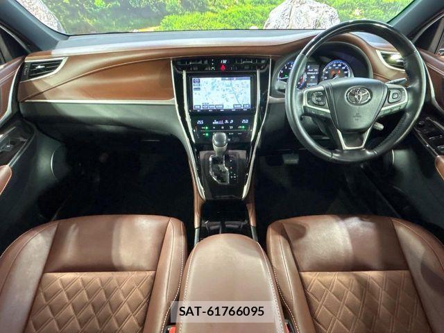 Toyota HARRIER 2018-01 8366109-1