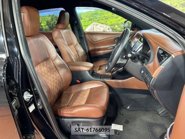 Toyota HARRIER 2018-01 8366109-7