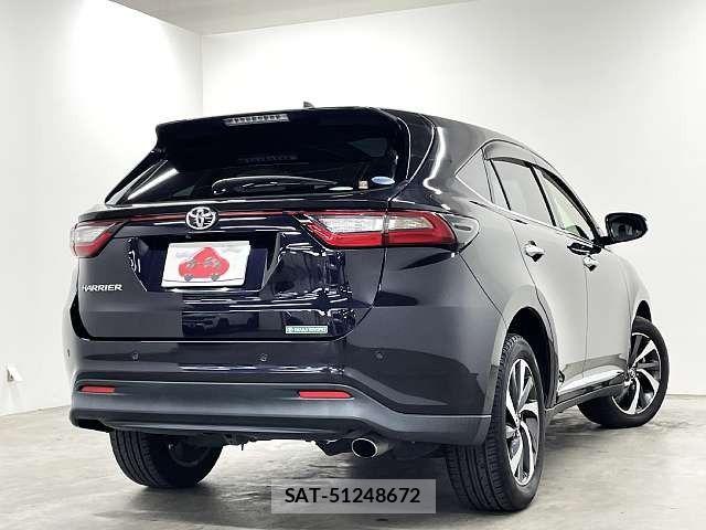 Toyota HARRIER 2017-11 8371701-2