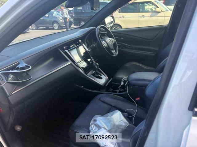 Toyota HARRIER 2018-09 8371698-4