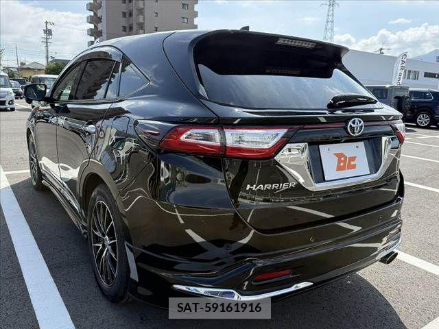 Toyota HARRIER 2017-08 8371703-12