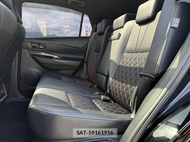 Toyota HARRIER 2017-08 8371703-18