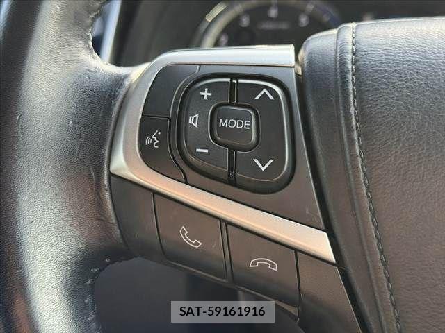 Toyota HARRIER 2017-08 8371703-24