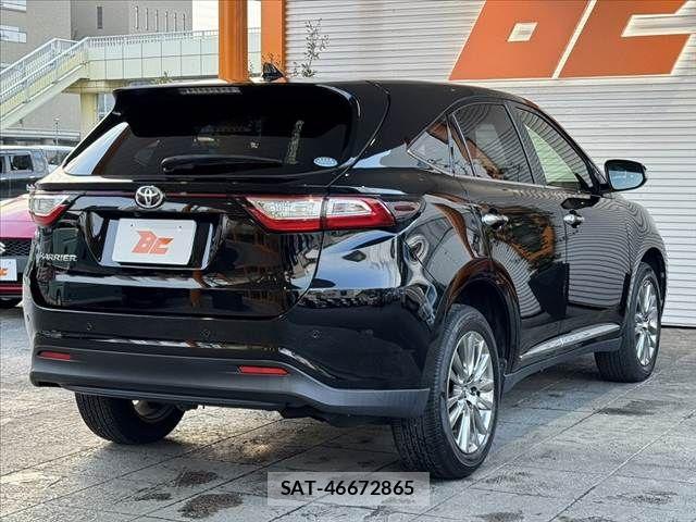 Toyota HARRIER 2019-06 8412660-12