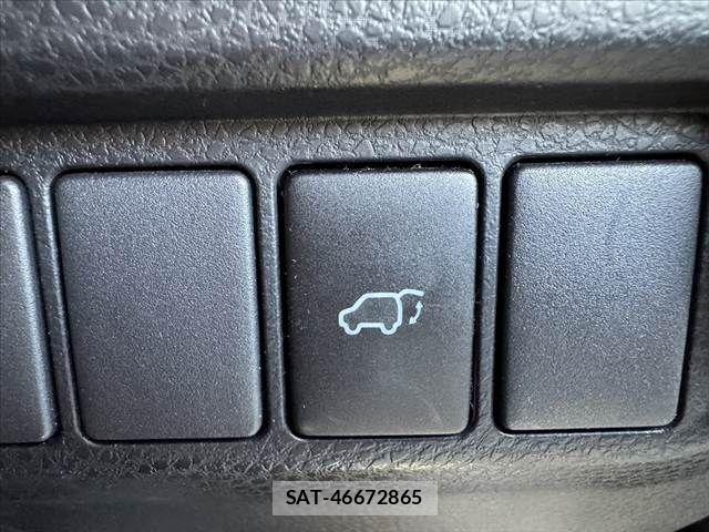 Toyota HARRIER 2019-06 8412660-4