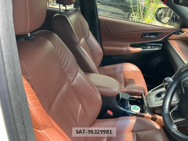 Toyota HARRIER 2018-09 8412666-15