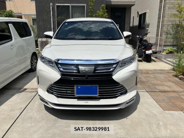 Toyota HARRIER 2018-09 8412666-1