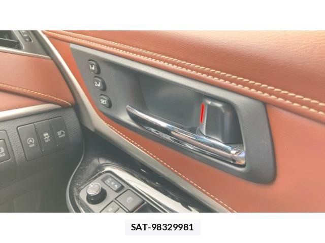 Toyota HARRIER 2018-09 8412666-27
