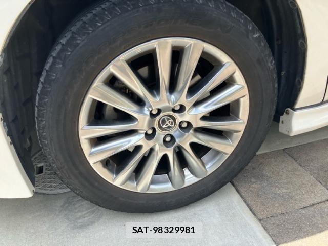 Toyota HARRIER 2018-09 8412666-4
