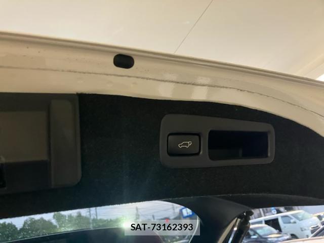 Toyota HARRIER 2017-03 8412668-9