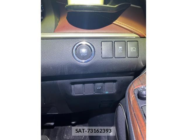 Toyota HARRIER 2017-03 8412668-19