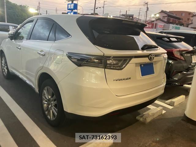 Toyota HARRIER 2017-03 8412668-2