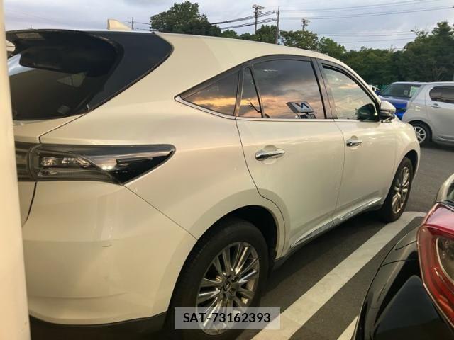 Toyota HARRIER 2017-03 8412668-3