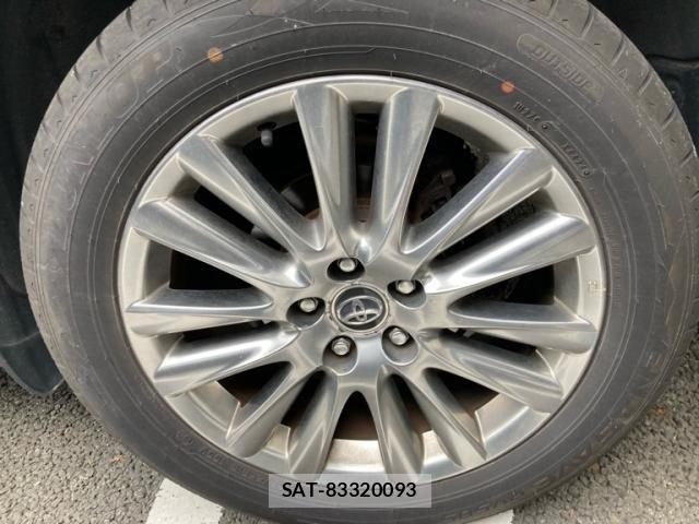 Toyota HARRIER 2017-12 8438180-9