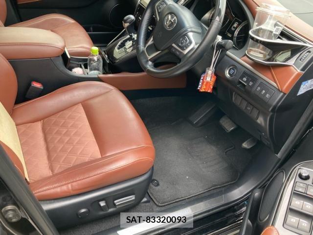 Toyota HARRIER 2017-12 8438180-14