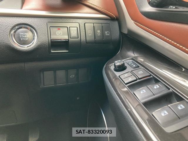 Toyota HARRIER 2017-12 8438180-22