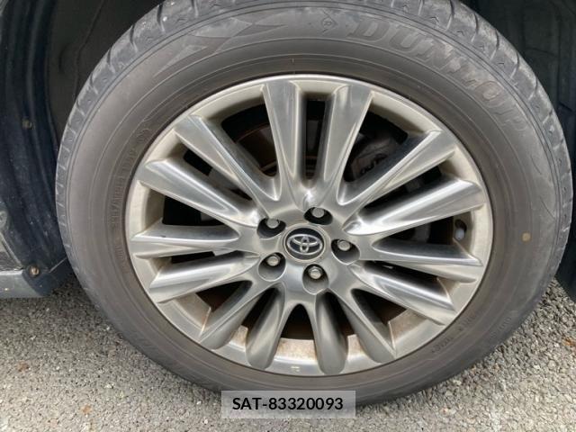 Toyota HARRIER 2017-12 8438180-7