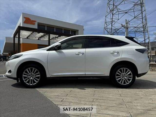 Toyota HARRIER 2016-03 8457111-10