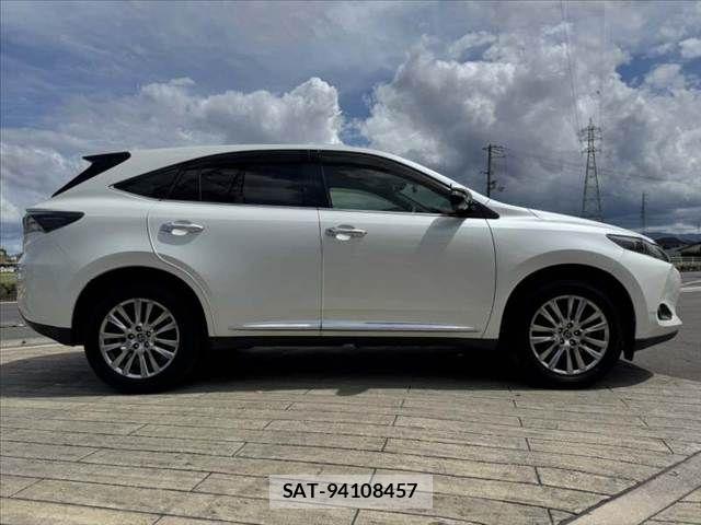Toyota HARRIER 2016-03 8457111-11