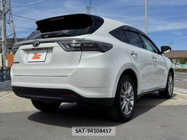 Toyota HARRIER 2016-03 8457111-14