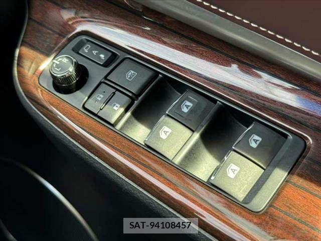 Toyota HARRIER 2016-03 8457111-25