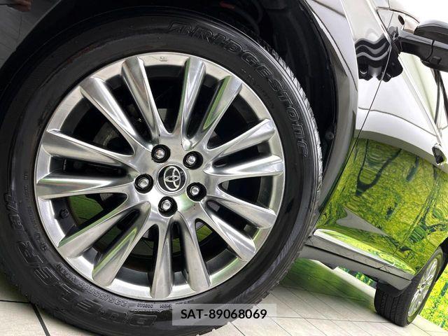 Toyota HARRIER 2017-05 8457583-12
