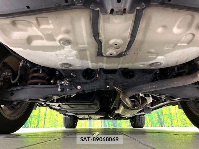 Toyota HARRIER 2017-05 8457583-18