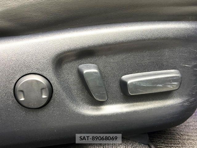 Toyota HARRIER 2017-05 8457583-7