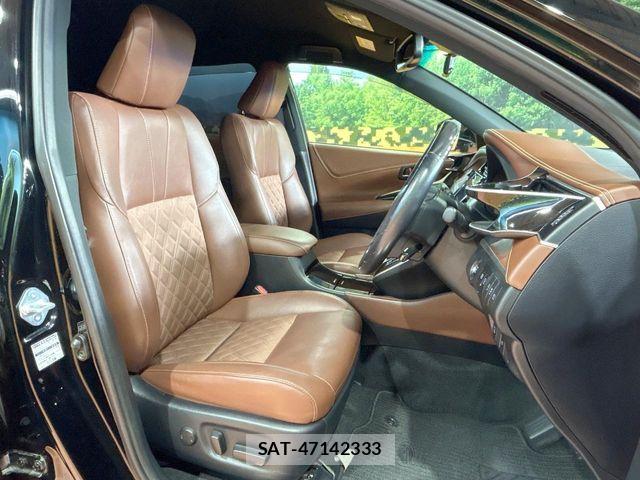 Toyota HARRIER 2017-10 8457580-7