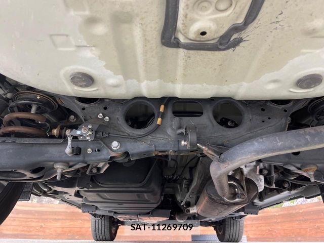 Toyota HARRIER 2017-03 8525066-18