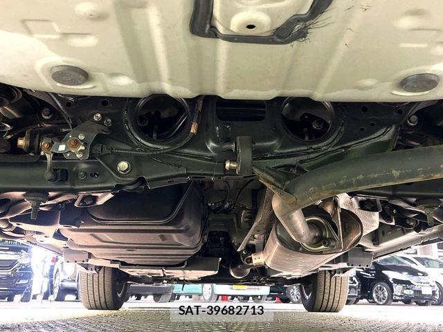 Toyota HARRIER 2017-01 8525065-18