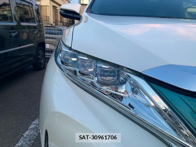 Toyota HARRIER 2019-05 8562056-4