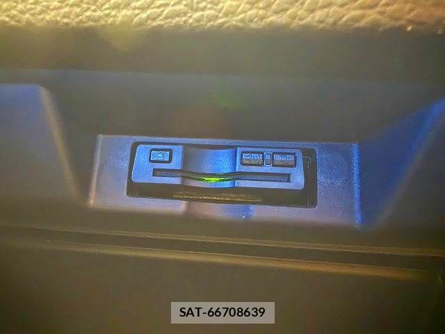 Toyota HARRIER 2018-05 8626952-9