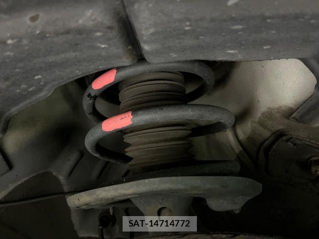 Toyota HARRIER 2015-09 8626963-19