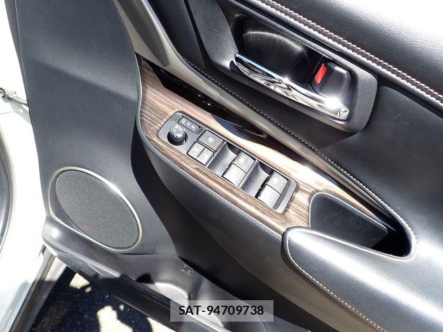 Toyota HARRIER 2014-07 8626927-19