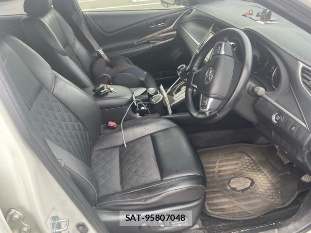 Toyota HARRIER 2015-01 8659316-14