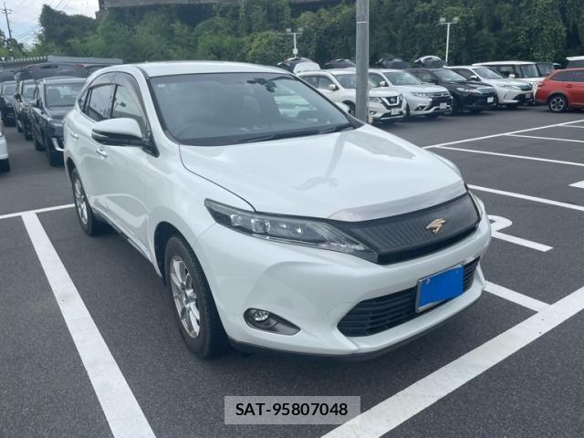 Toyota HARRIER 2015-01 8659316-1