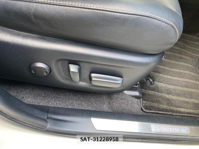 Toyota HARRIER 2019-05 8666208-11
