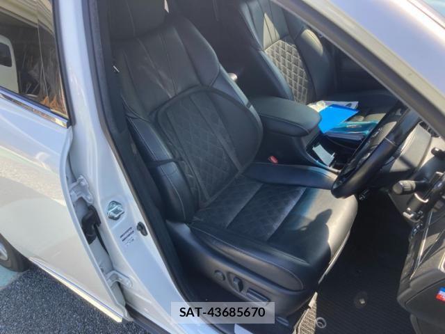 Toyota HARRIER 2019-05 8659298-12
