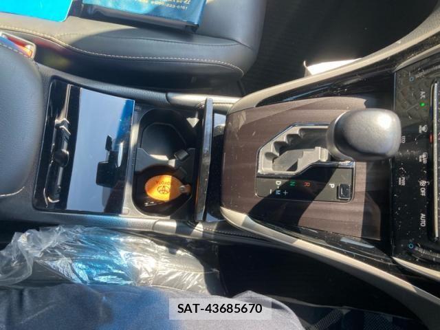 Toyota HARRIER 2019-05 8659298-23