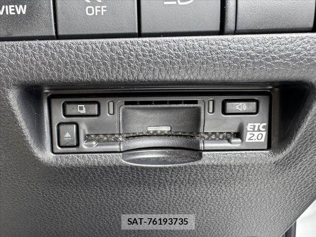 Toyota HARRIER 2024-04 8666206-25