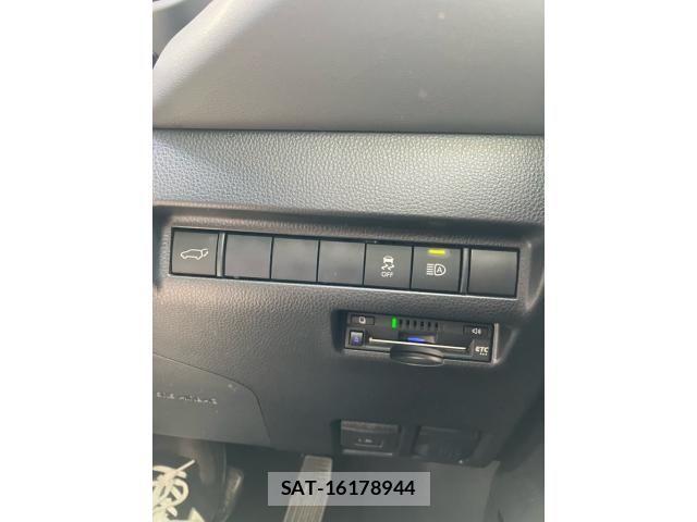 Toyota HARRIER 2020-11 8666212-16
