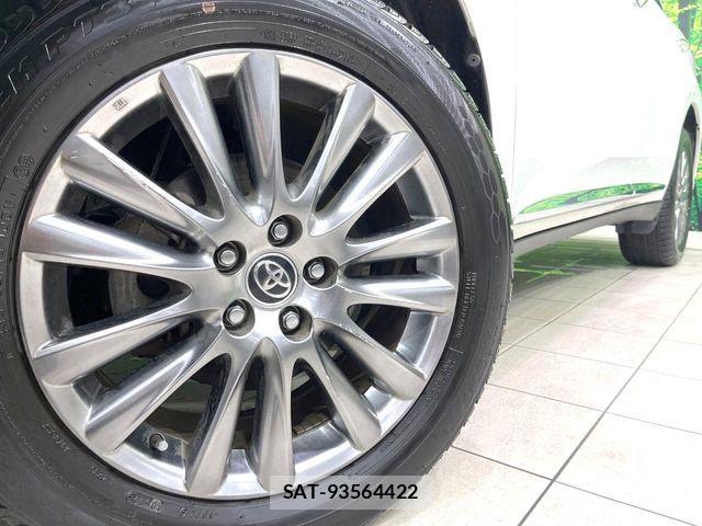 Toyota HARRIER 2015-08 8666209-12
