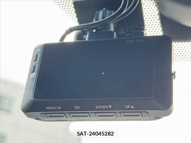 Toyota HARRIER 2018-03 8659303-5