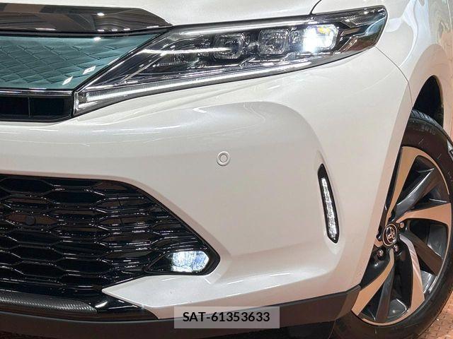 Toyota HARRIER 2017-08 8685631-11